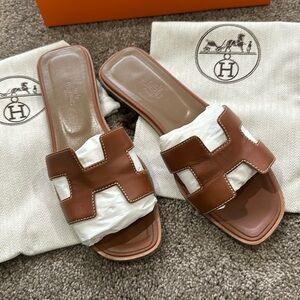 HERMES Oran sandals